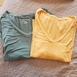 American Eagle tees set